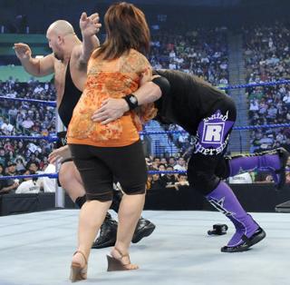 Vickie Guerrero's Feet (160431)