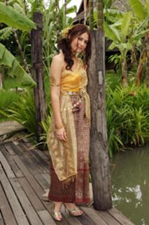 Scout Taylor-Compton's Feet (16...