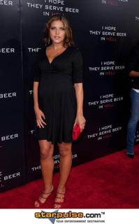 Marika Dominczyk's Feet (171937)