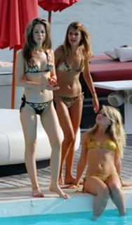 Roxanne McKee's Feet (208317)
