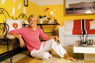 Xuxa Meneghel's Feet (295273)
