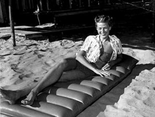 Ingrid Bergman's Feet (324838)