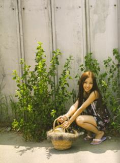 Tomomi Itano's Feet (334562)