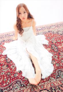 Tomomi Itano's Feet (334610)