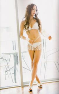 Tomomi Itano's Feet (334615)