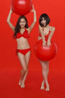 Tomomi Itano's Feet (334619)