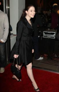 Michelle Trachtenberg's Feet (478103)