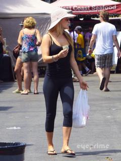Ali Larter's Feet (487204)