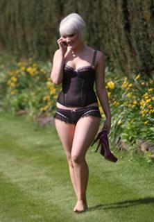 Hollie-Jay Bowes's Feet (498025)