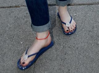 Michelle Trachtenberg's Feet (500849)