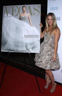 Kaley Cuoco's Feet (510433)