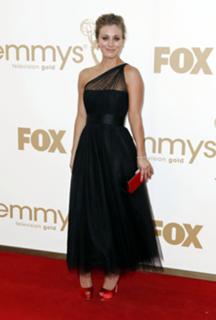 Kaley Cuoco's Feet (510848)