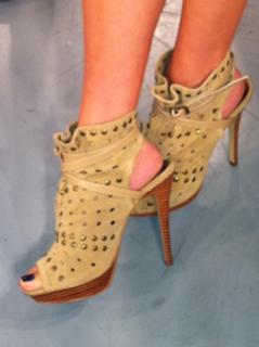 Chiquinquirá Delgado's Feet (510920)