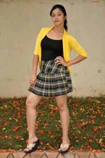 Payal Ghosh's Feet (512053)