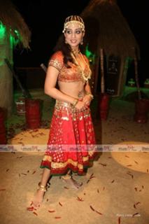 Mahie Gill's Feet (515175)