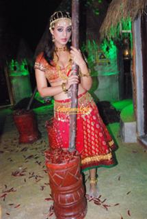 Mahie Gill's Feet (515176)