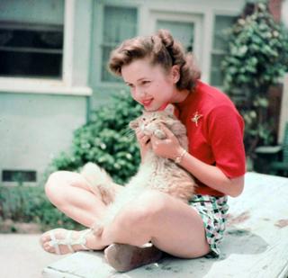 Debbie Reynolds's Feet (521559)