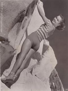 Debbie Reynolds's Feet (521562)