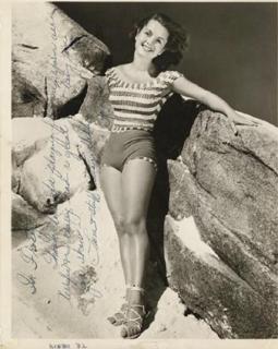 Debbie Reynolds's Feet (521569)