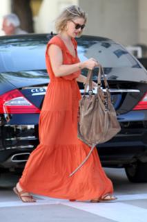 Ali Larter's Feet (529852)