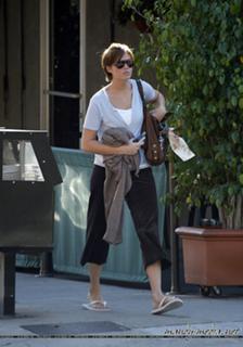 Mandy Moore's Feet (534667)
