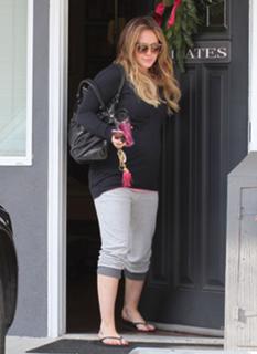 Hilary Duff's Feet (566143)