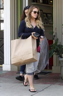 Hilary Duff's Feet (566146)