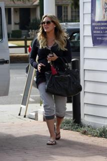 Hilary Duff's Feet (566147)