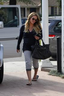 Hilary Duff's Feet (566150)