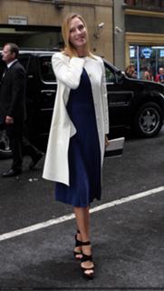 Uma Thurman's Feet (575560)