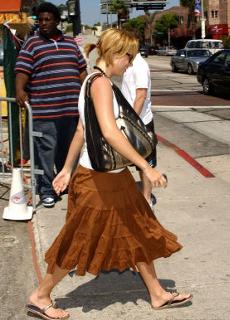 Mandy Moore's Feet (576869)