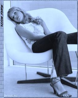 Mandy Moore's Feet (578420)