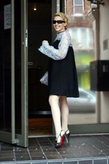 Kylie Minogue's Feet (584549)
