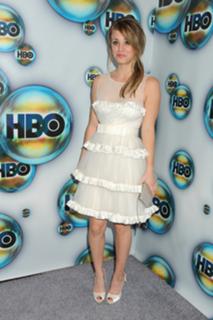 Kaley Cuoco's Feet (591357)