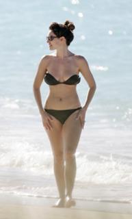 Kelly Brook's Feet (591721)
