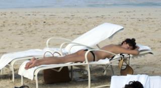 Kelly Brook's Feet (591726)