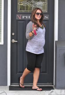 Hilary Duff's Feet (593192)