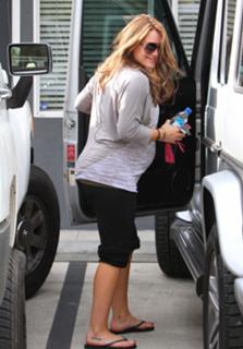 Hilary Duff's Feet (593202)