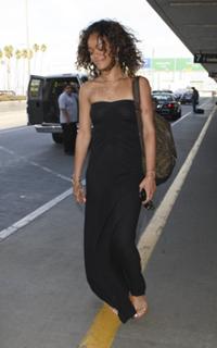 Rihanna's Feet (594318)