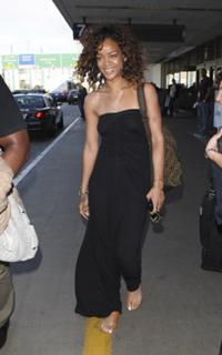 Rihanna's Feet (594320)