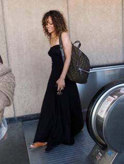 Rihanna's Feet (594354)