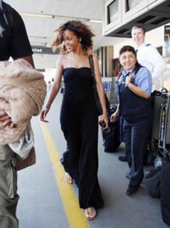 Rihanna's Feet (594356)
