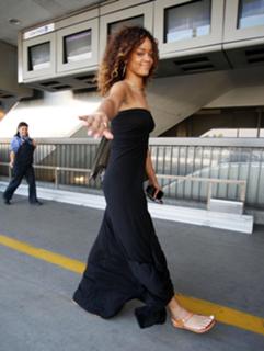 Rihanna's Feet (594358)