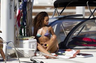 Rihanna's Feet (594495)