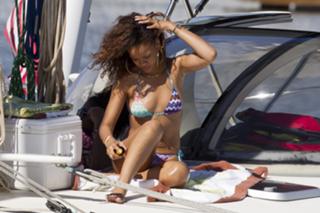 Rihanna's Feet (595403)