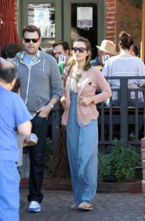 Olivia Wilde's Feet (596889)