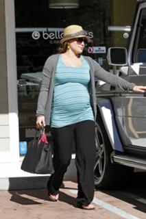 Hilary Duff's Feet (596929)