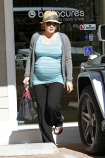Hilary Duff's Feet (596933)
