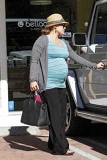 Hilary Duff's Feet (596938)