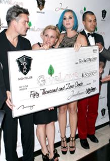 Katy Perry's Feet (598472)